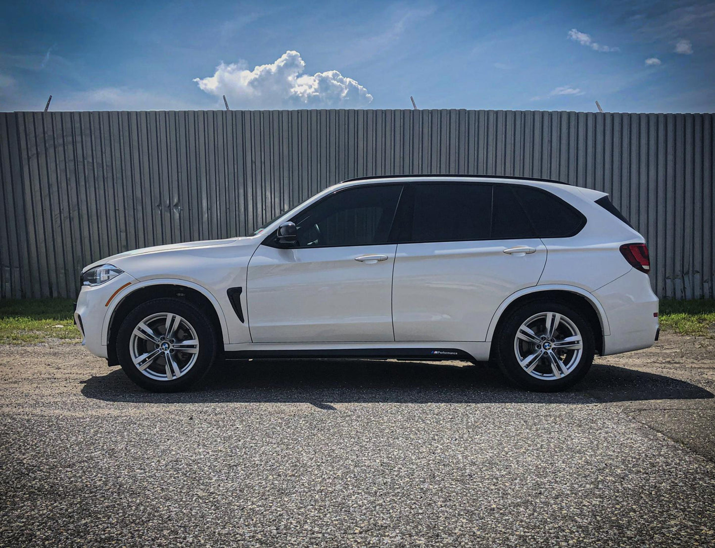 19” BMW Style 467M wheels and Bridgestone tires