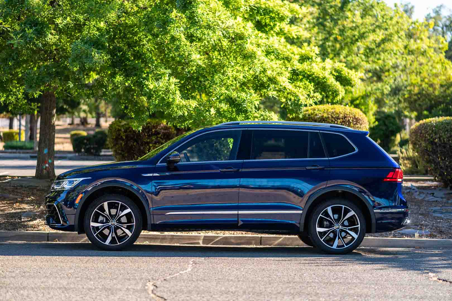 20” OEM Volkswagen Tiguan R-Line wheels and 255/40ZR20 Falken tires
