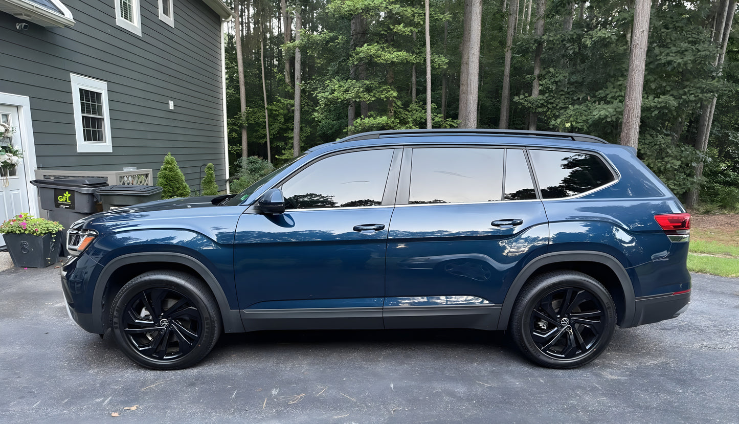 20” black Volkswagen Atlas wheels and 255/50R20 Goodyear winter tires