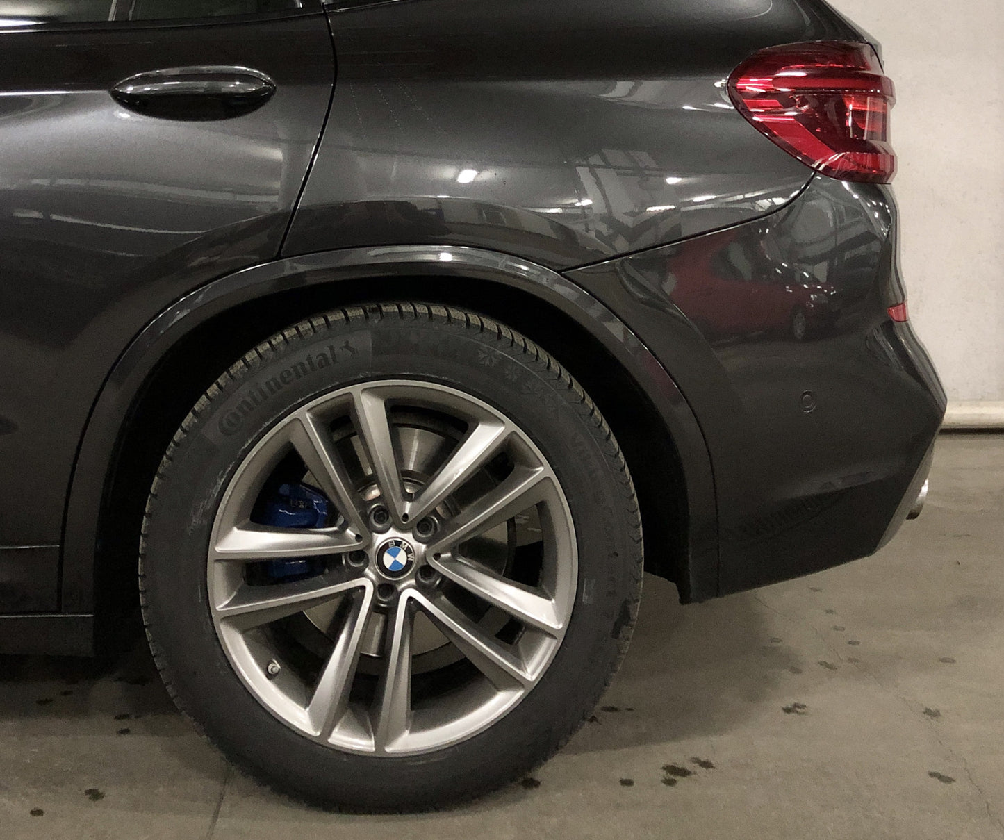19” BMW Style 630 wheels and 245/45R19 Bridgestone all-season tires