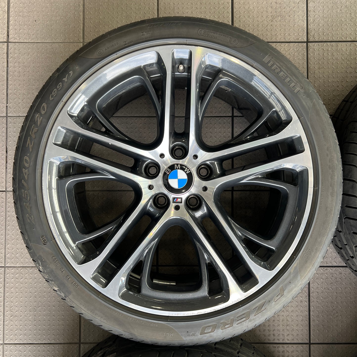 20” staggered BMW Style 310M wheels and Pirelli summer tires