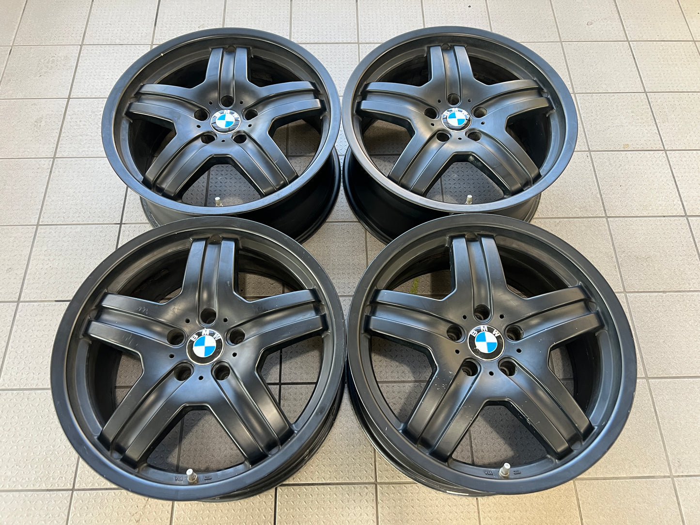 19" Black BMW Replica wheels