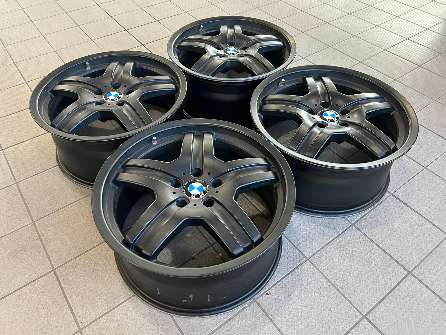 19" Black BMW Replica wheels