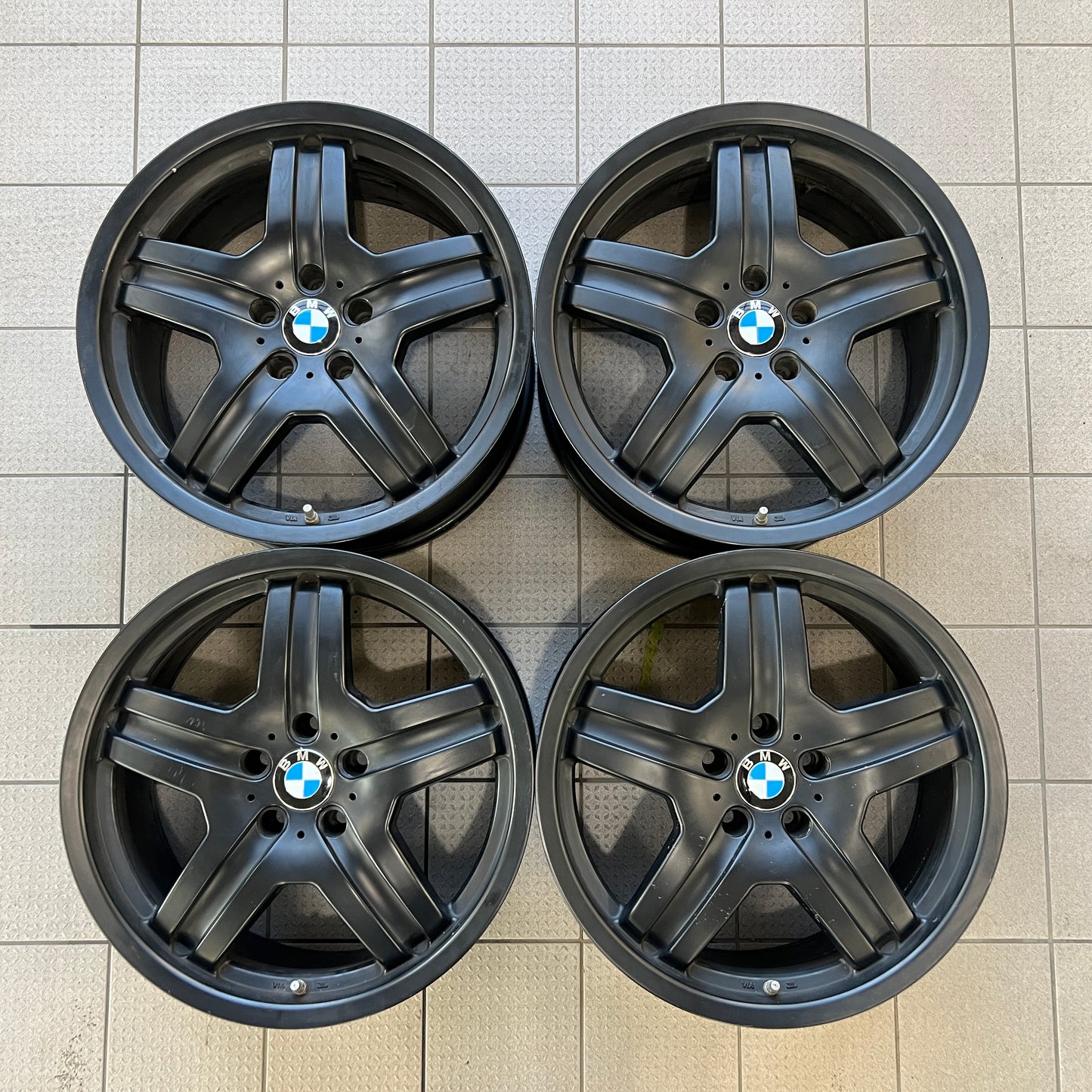 19" Black BMW Replica wheels