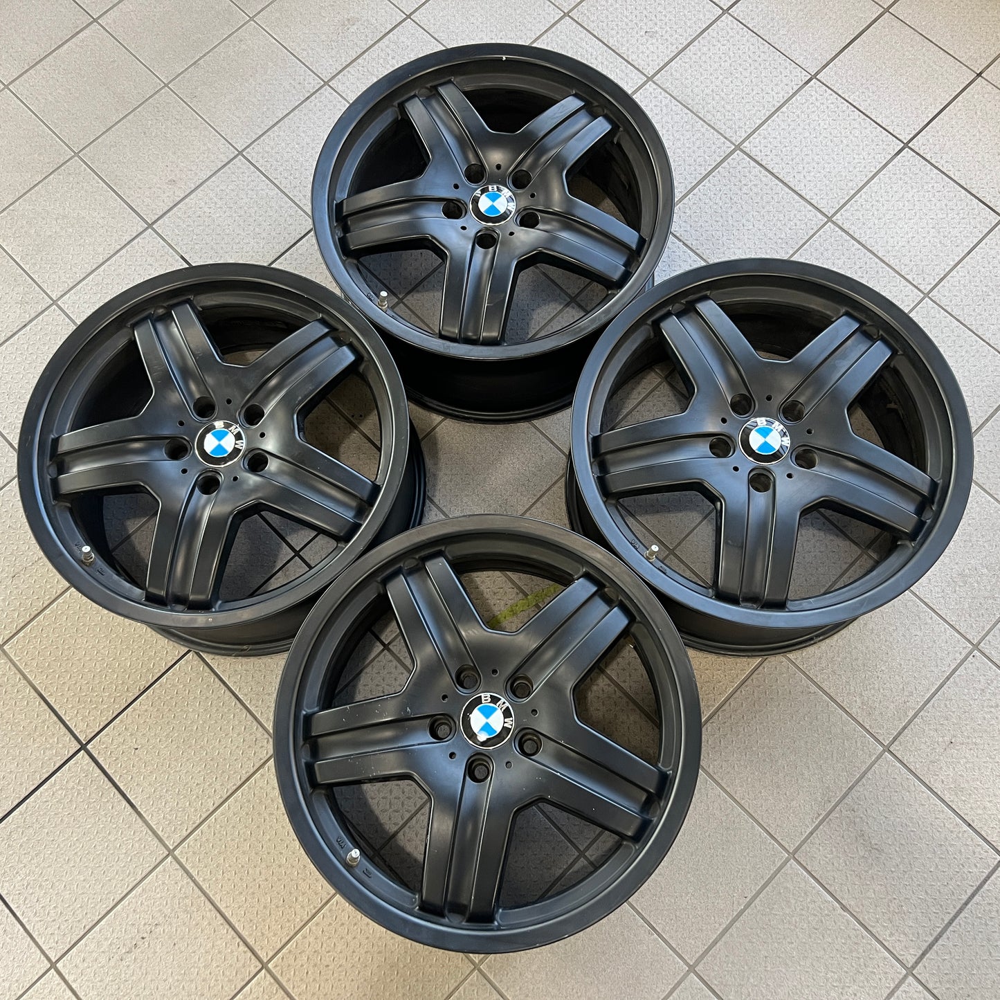 19" Black BMW Replica wheels