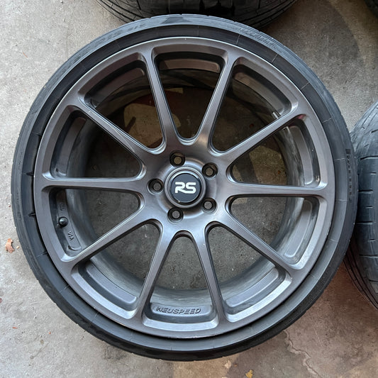 19” Neuspeed RSe102 wheels and 235/35R19 Pirelli P Zero PZ4 summer tires