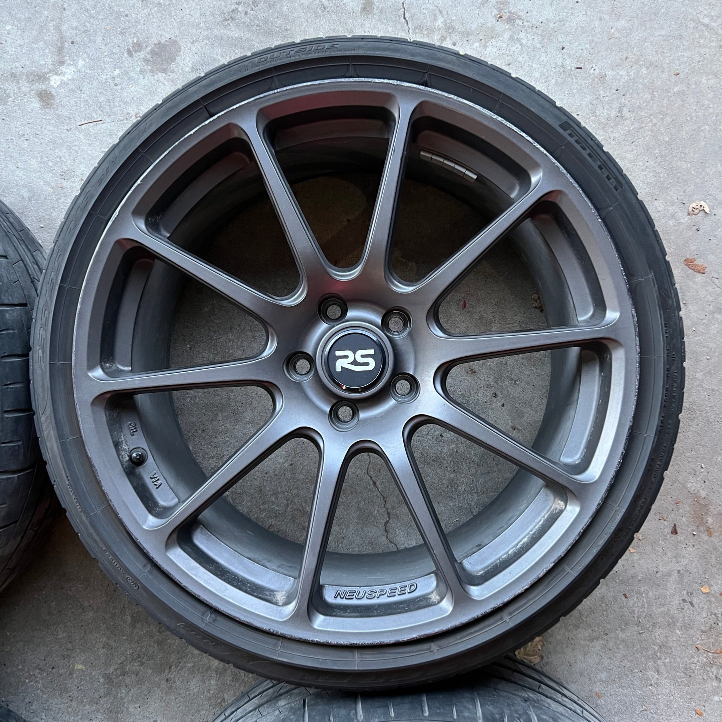 19” Neuspeed RSe102 wheels and 235/35R19 Pirelli P Zero PZ4 summer tires