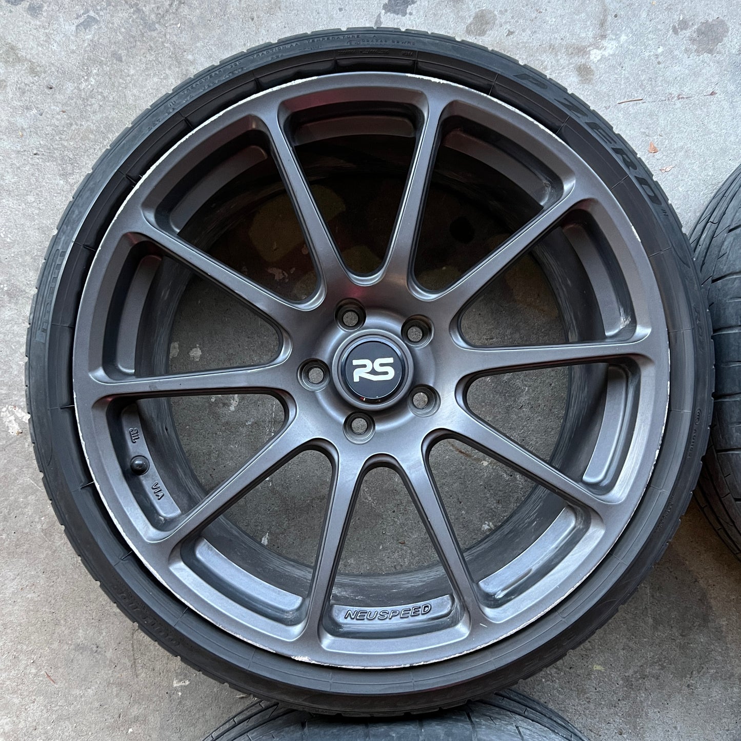 19” Neuspeed RSe102 wheels and 235/35R19 Pirelli P Zero PZ4 summer tires