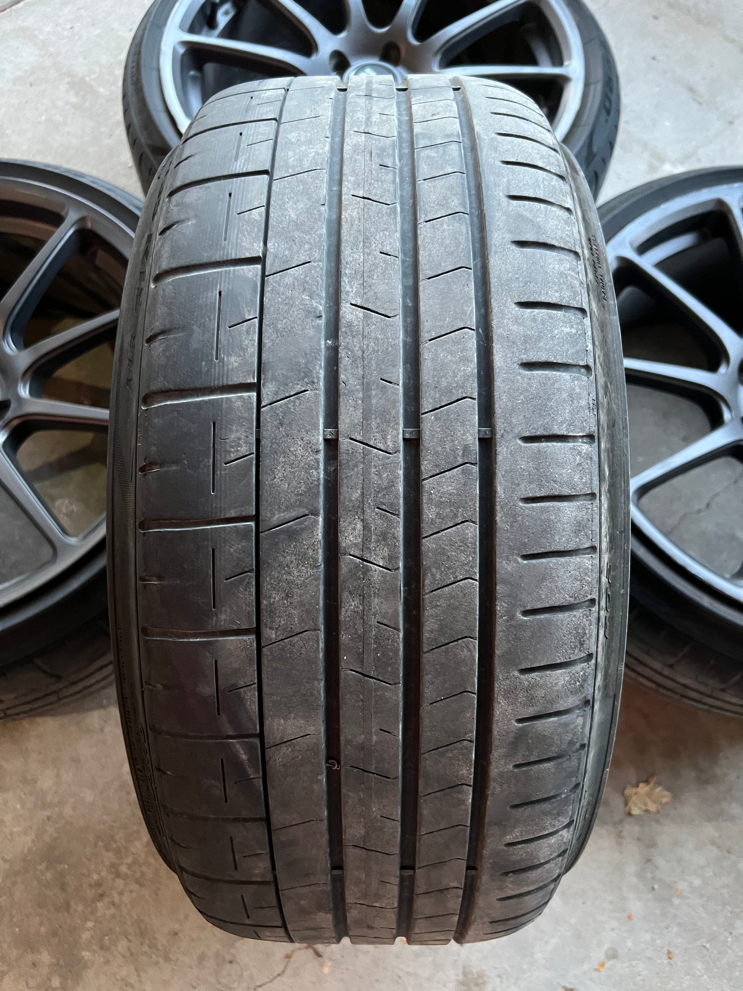 19” Neuspeed RSe102 wheels and 235/35R19 Pirelli P Zero PZ4 summer tires