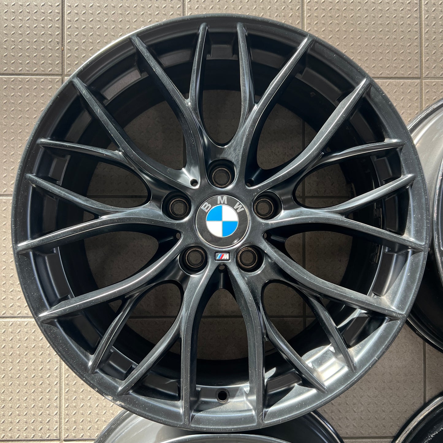 18” BMW Style 405M lightweight forged wheels