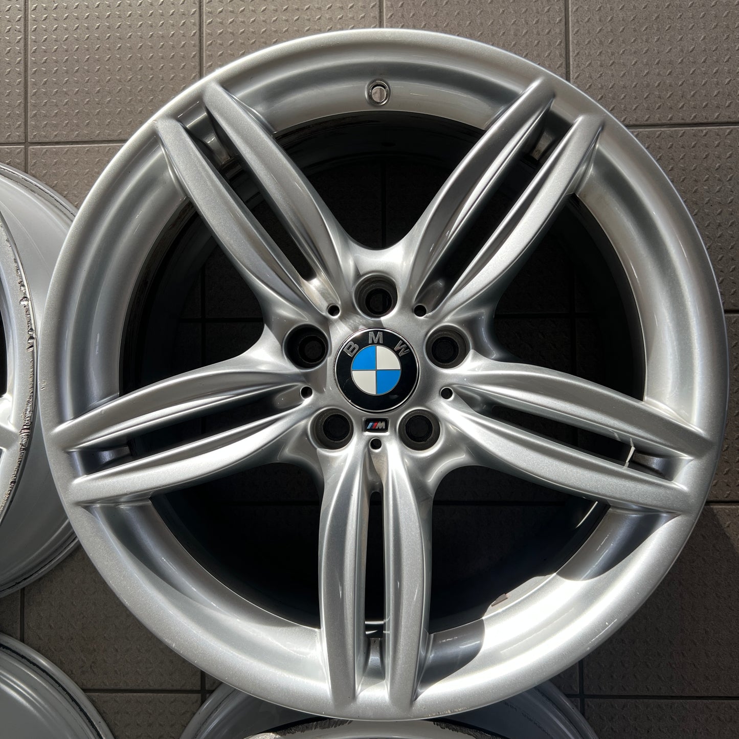 19” staggered BMW Style 351M wheels