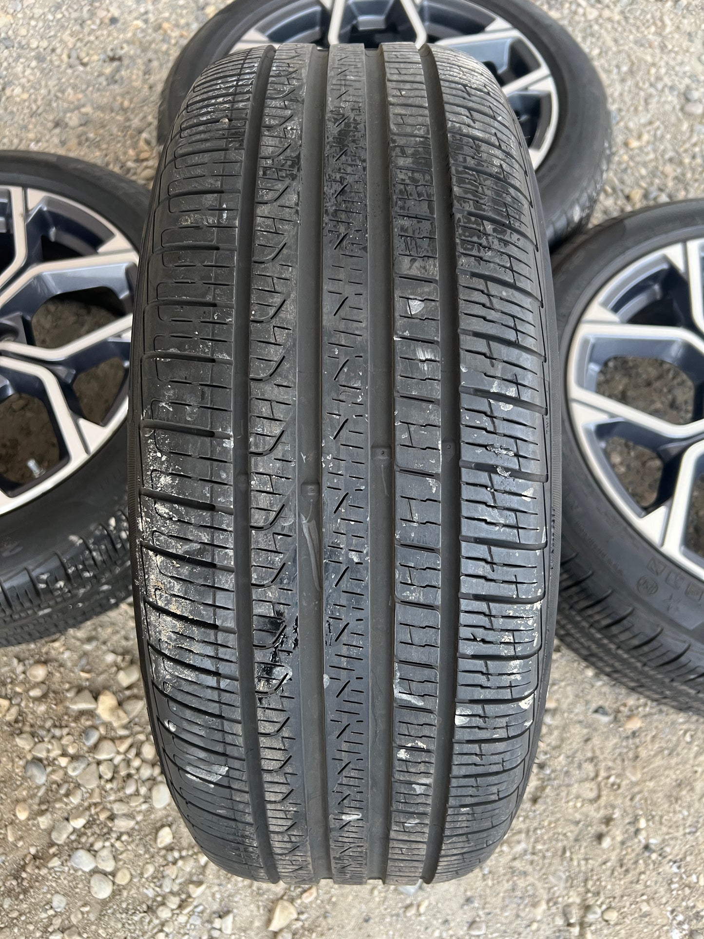 18” BMW Style 579 X1/X2 wheels and 225/50R18 Pirelli all-season tires