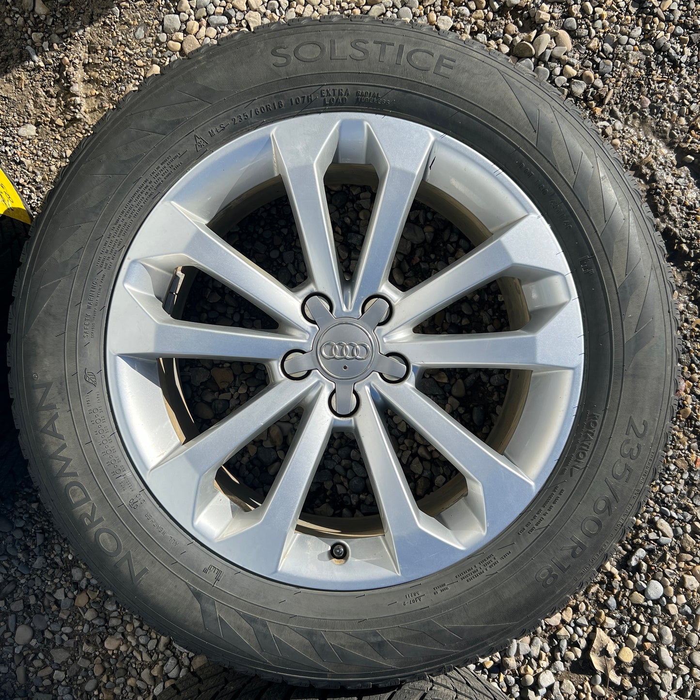 18” Audi Q5 wheels and 235/60R18 all-weather tires