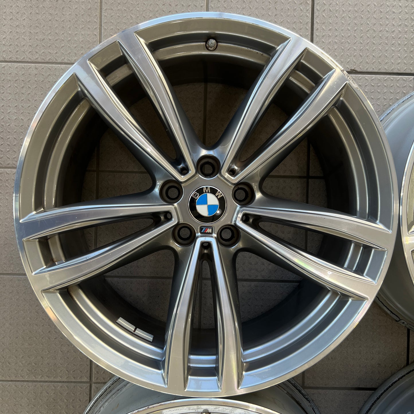 19” BMW Style 647M wheels