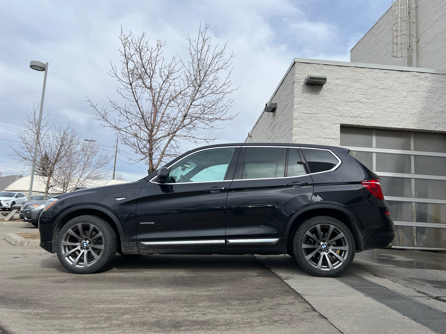 19” BMW Style 298M wheels (w/ brand new OEM centre caps)