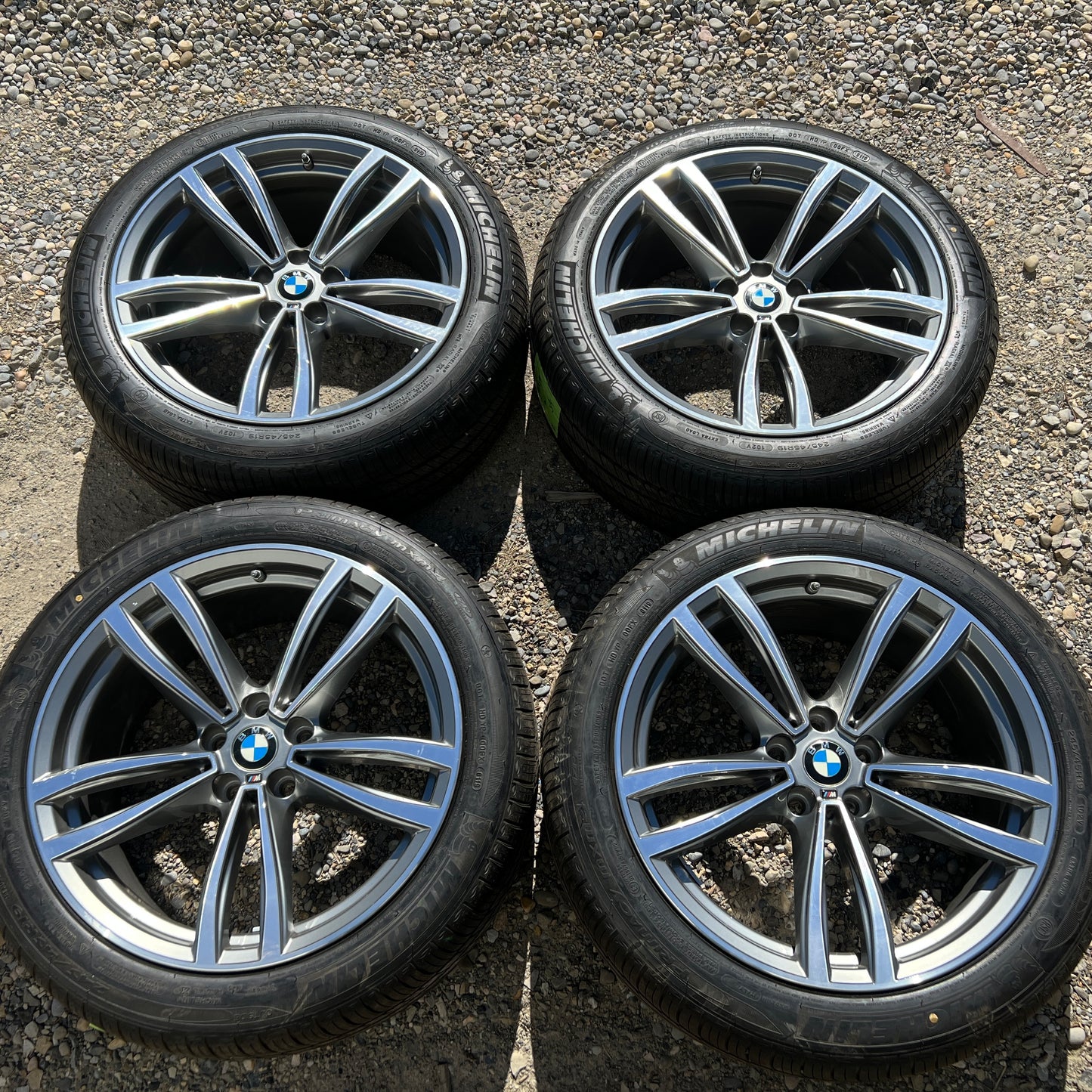 19” BMW 647M wheels and 245/45R19 Michelin all-season tires