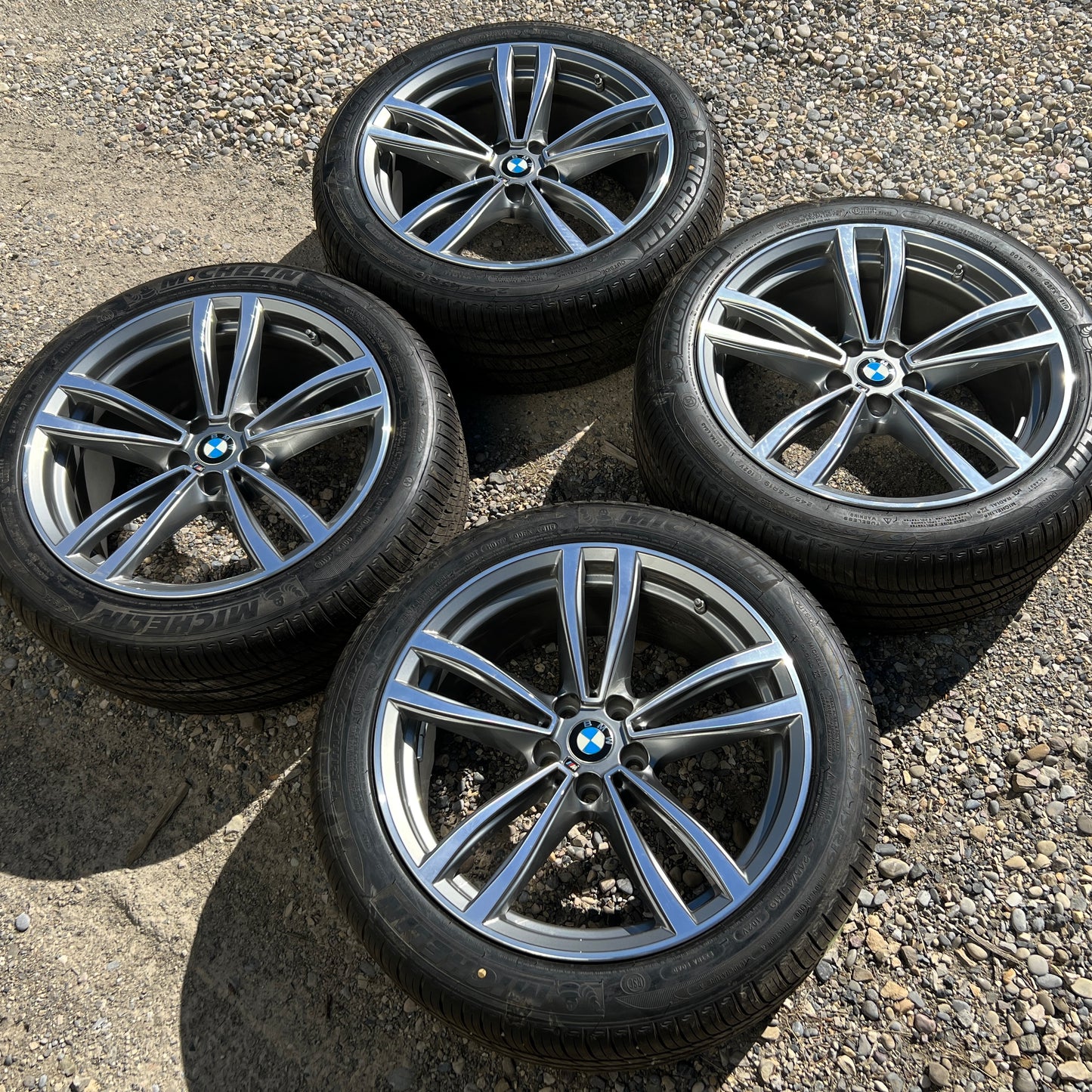 19” BMW 647M wheels and 245/45R19 Michelin all-season tires