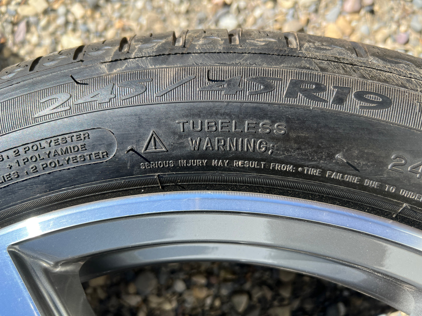 19” BMW 647M wheels and 245/45R19 Michelin all-season tires