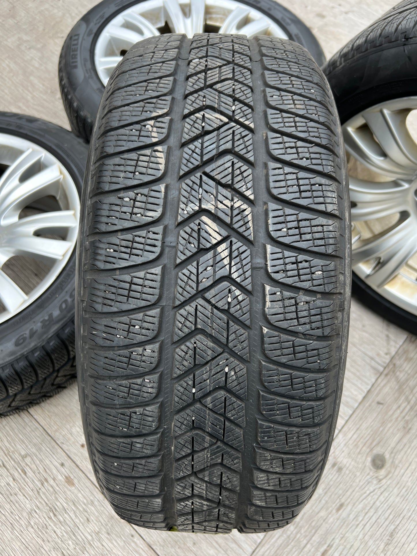 19” staggered BMW Style 223M wheels and winter tires for X5/X6
