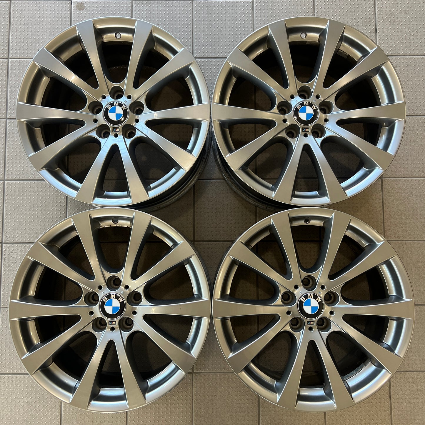 19” BMW Style 298M wheels (w/ brand new OEM centre caps)