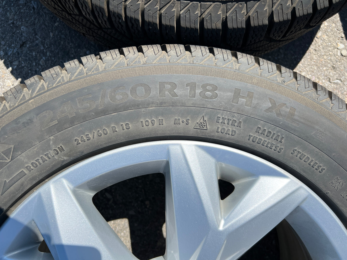 18” Volkswagen Atlas Prisma wheels and 245/60R18 Continental winter tires