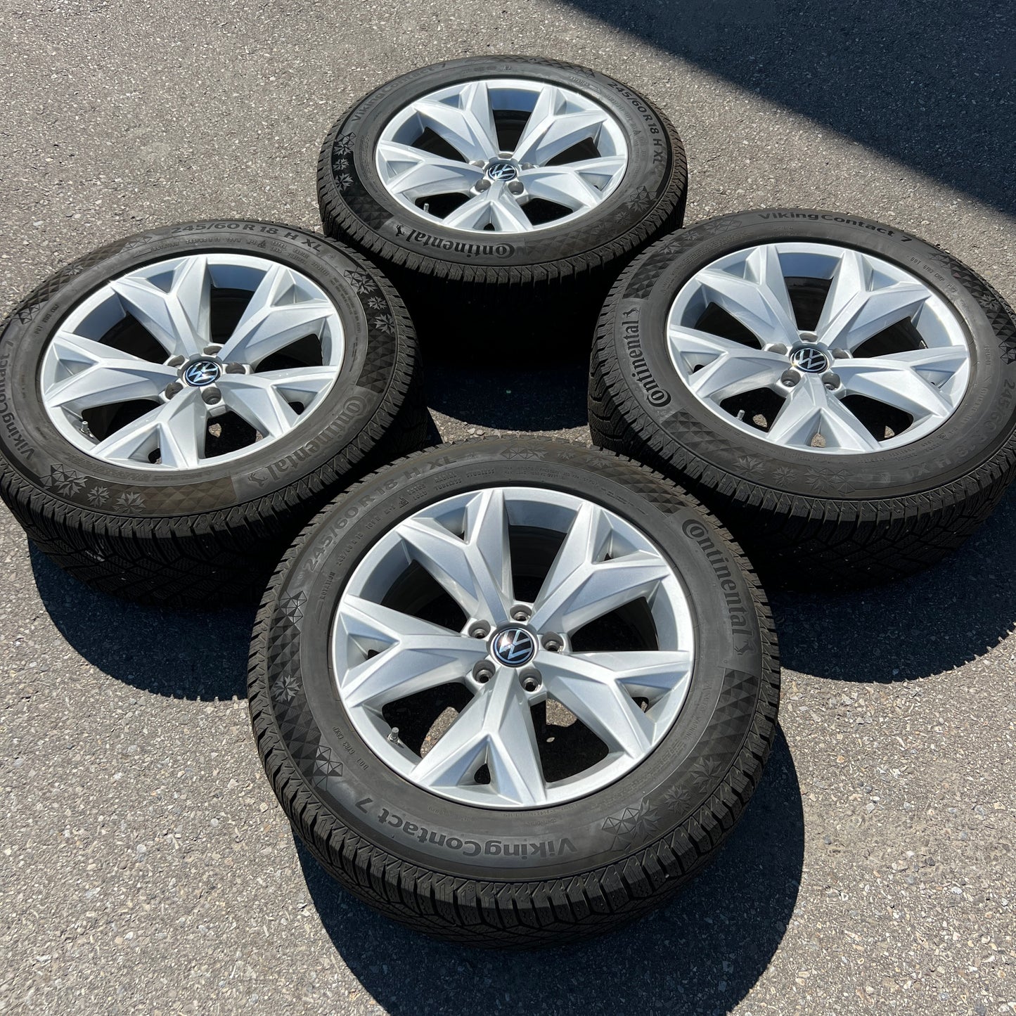 18” Volkswagen Atlas Prisma wheels and 245/60R18 Continental winter tires