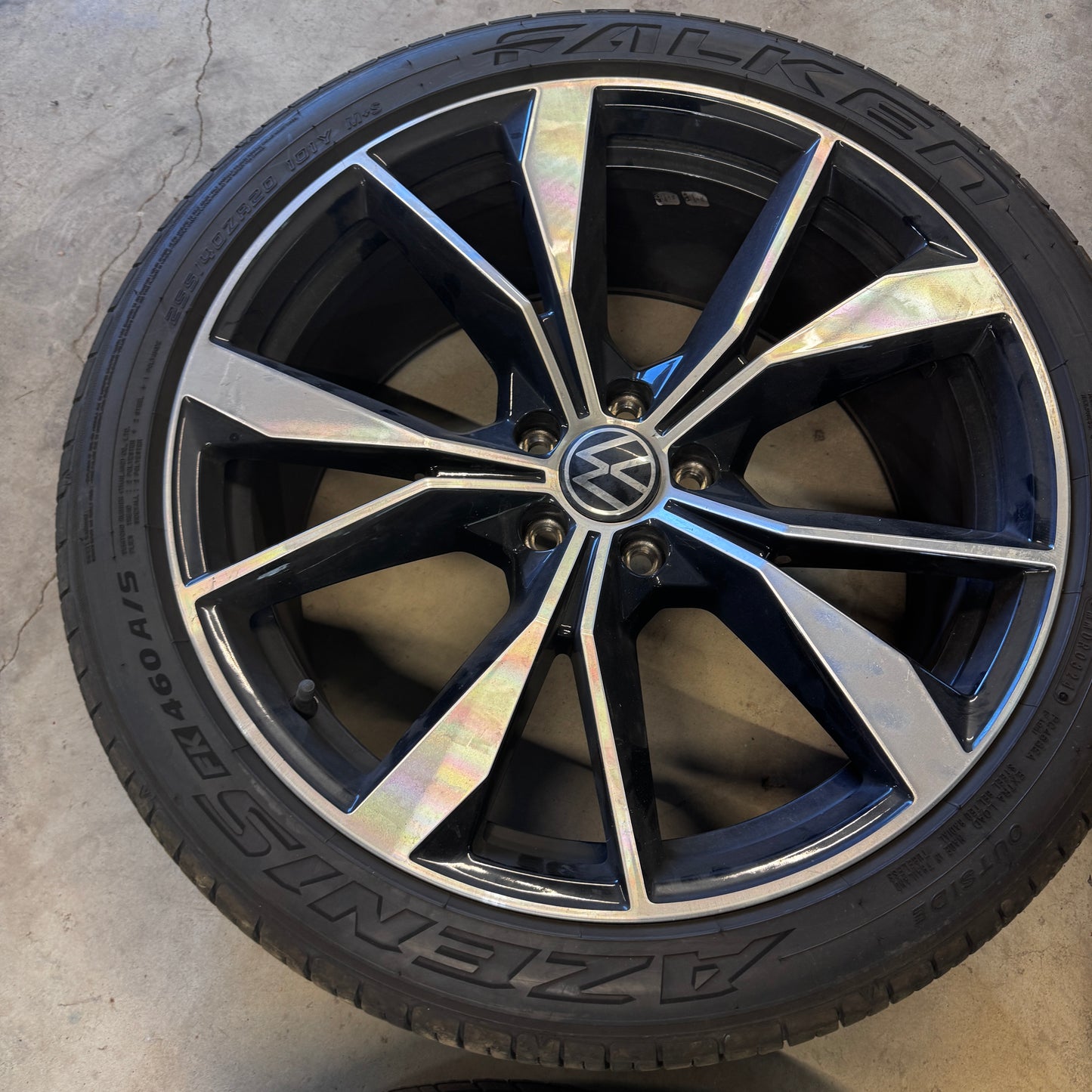 20” OEM Volkswagen Tiguan R-Line wheels and 255/40ZR20 Falken tires