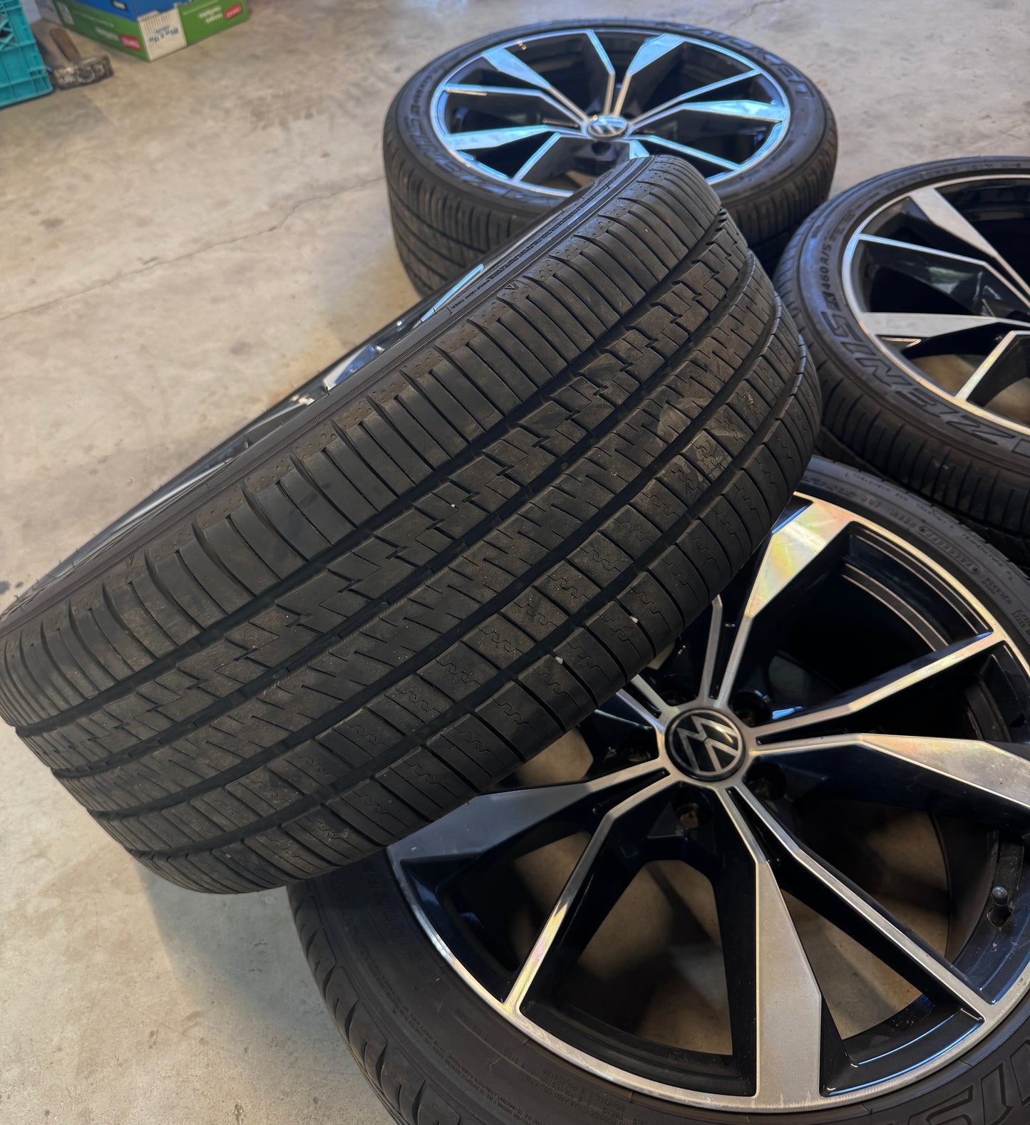 20” OEM Volkswagen Tiguan R-Line wheels and 255/40ZR20 Falken tires