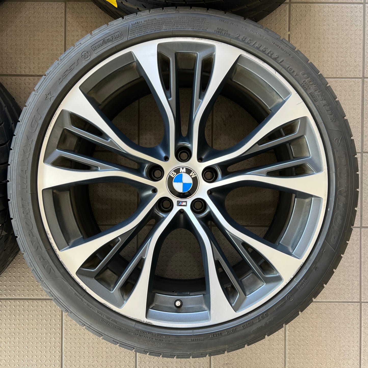 21” staggered BMW Style 599M X5/X6 wheels and summer tires
