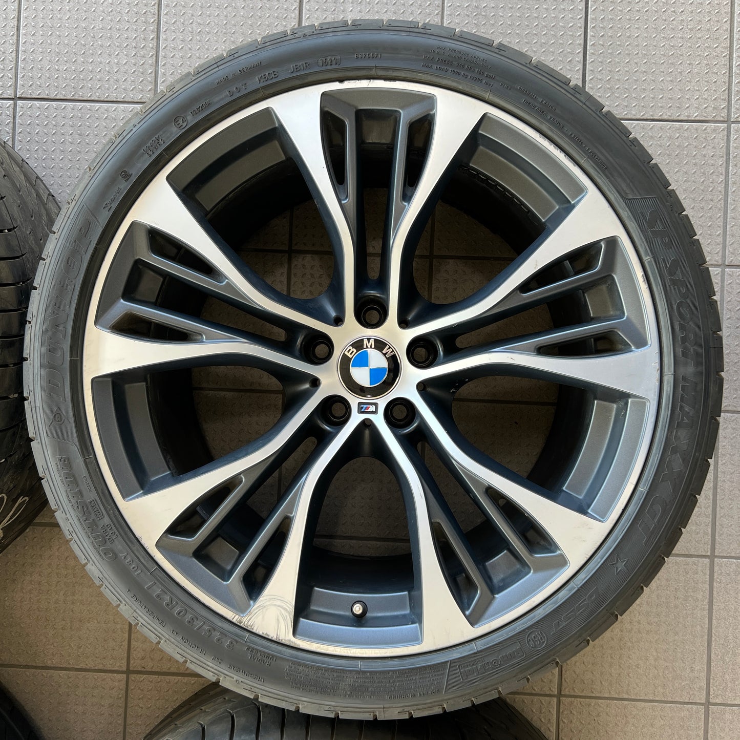 21” staggered BMW Style 599M X5/X6 wheels and summer tires