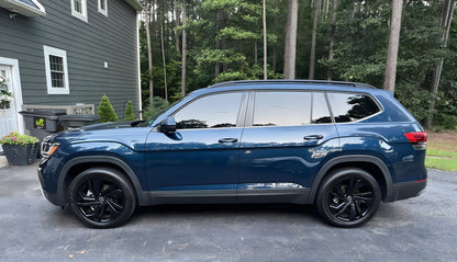 20” black Volkswagen Atlas wheels and 255/50R20 Goodyear winter tires