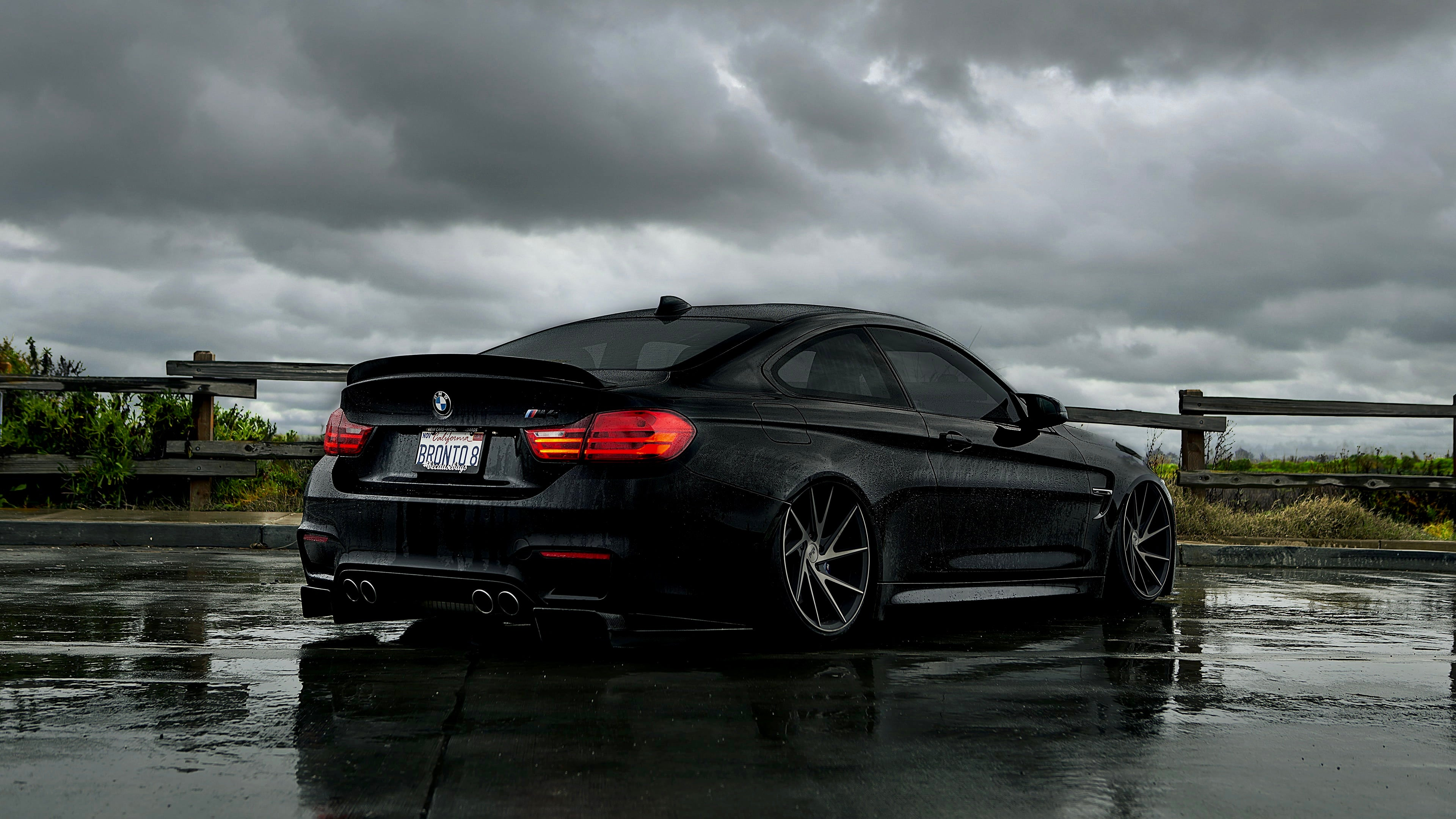 Bagged F82 M4 on Niche wheels