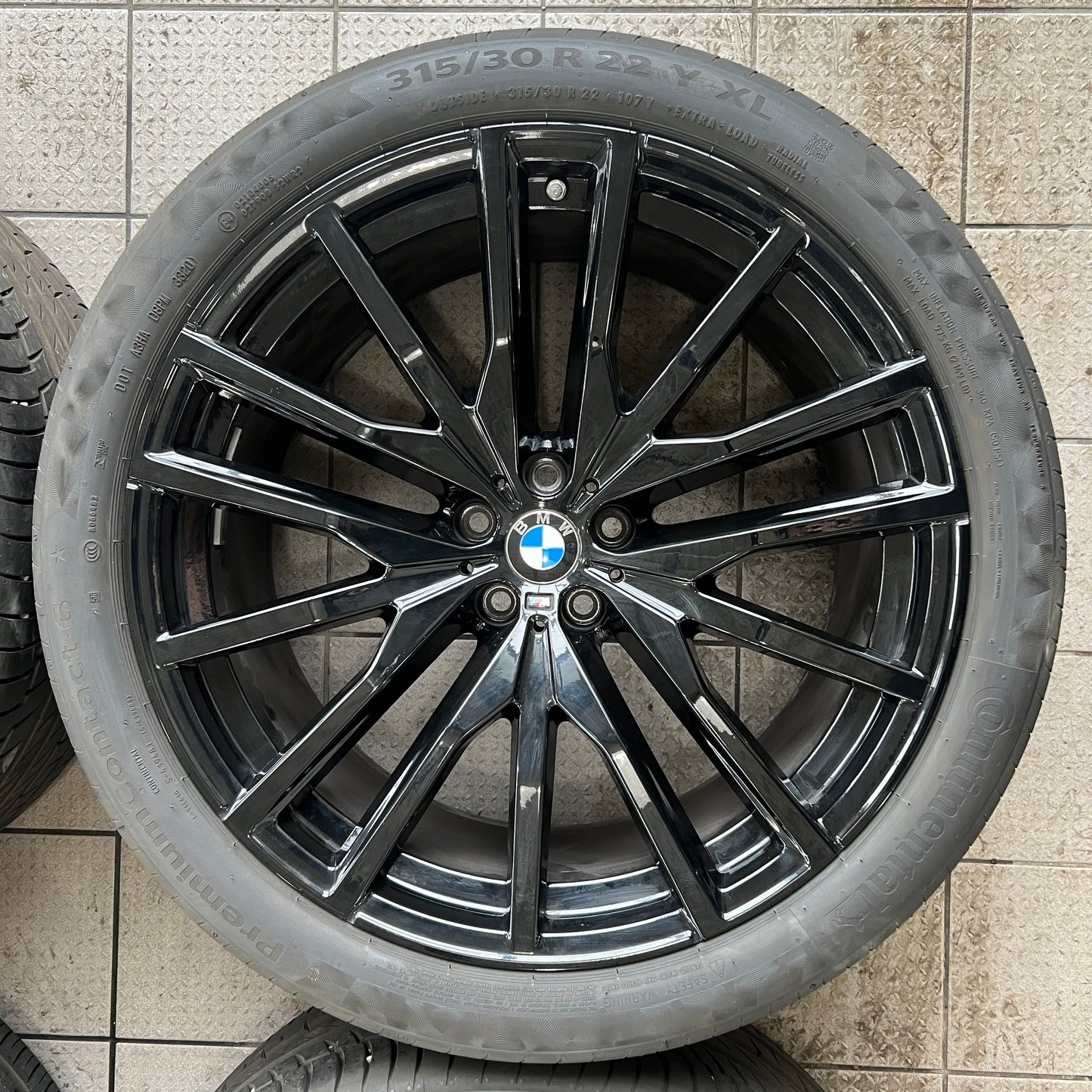 22” BMW Style 742M black wheels and Continental summer tires