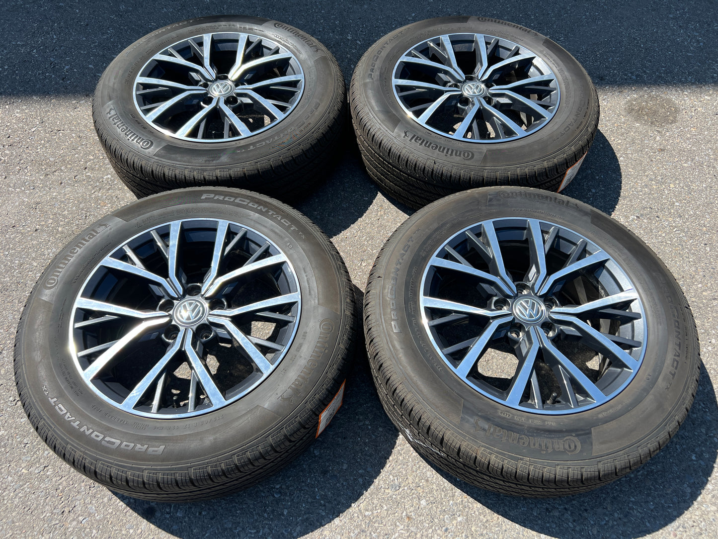17” Volkswagen Tiguan wheels and 215/65R17 all-season tires