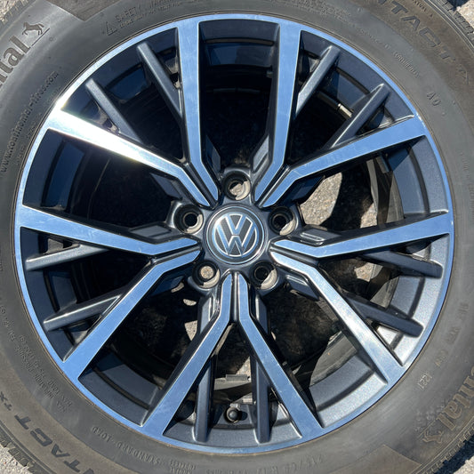 17” Volkswagen Tiguan wheels and 215/65R17 all-season tires