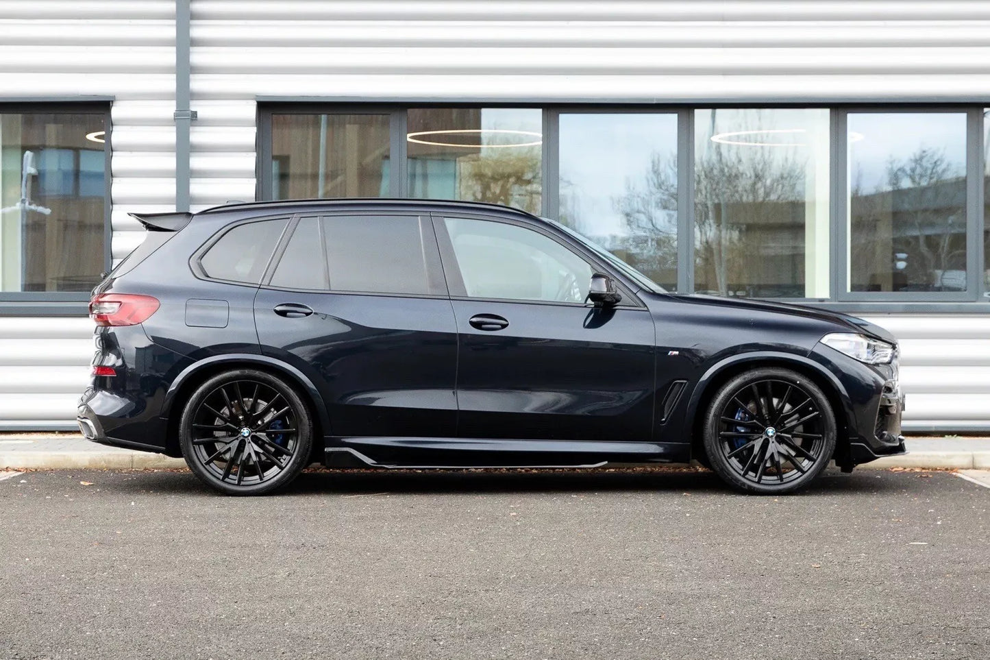 22” BMW Style 742M black wheels and Continental summer tires